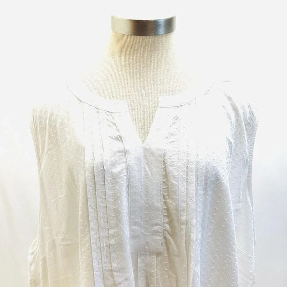 NWT CROFT & BARROW Women Sleeveless Pullover V-Neck 100% Rayon White Shirt Sz 4X - Picture 2 of 13